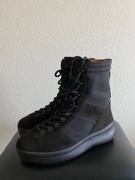 Yeezy Season 3, Yeezy Season, Military Boots, Men's Footwear, Season 3, Combat Boots, High Top Sneakers, Onyx, Cool Stuff