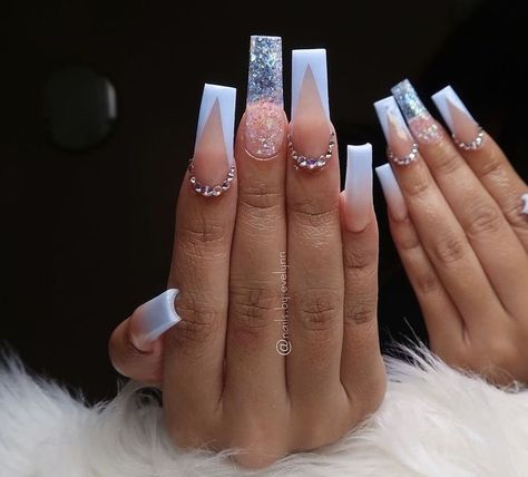 Cute White Nails With Gems, White Extra Birthday Nails, Bridesmaid Acrylic Nail Ideas, White Nails With Designs Square Medium, White Nails For Birthday, Baddie Birthday Nails Long White, Nail Ideas Acrylic Black Women, White Birthday Nails Acrylic, White Acrylic Birthday Nails