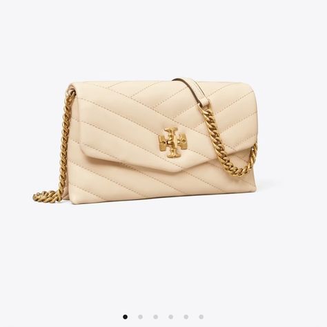 Tory Burch Kira Chevron Chain Wallet Color: Cream Shoulder Guard, Tory Burch Kira Chevron, Kira Chevron, Bags Style, Tory Burch Kira, Tory Burch Handbags, Chain Wallet, Mini Mini, Quilting Techniques