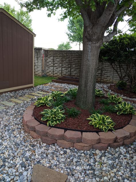 Front Yard Landscaping Stones, Stone Around Trees Landscaping Ideas, Bottom Of Tree Landscape, Pebble Landscaping Ideas Front Yard, Bricks Around Tree, Patio With Tree, Around Tree Landscaping, Tree Landscaping Ideas, Front Lawn Landscaping