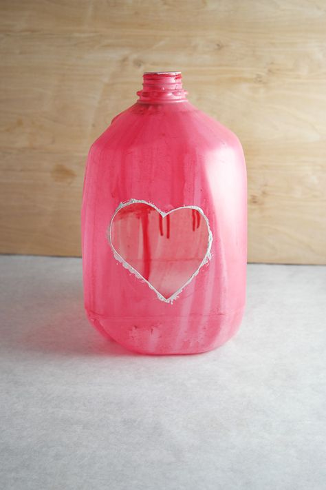 Valentine Card Box Ideas, Ninjago Valentines, Star Wars Valentines Box, Milk Jugs Diy, Valentine Heart Pictures, Diy Valentine Card, Card Box Ideas, Valentines Card Holder, Milk Jug Crafts