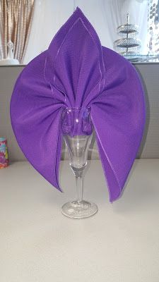 Napkin Folding Ideas For Glasses, Diy Napkin Folding, Napkin Folding Tutorial, Napkin Folding Ideas, Christmas Napkin Folding, Fancy Napkin Folding, Cloth Napkin Folding, Towel Folding, Paper Napkin Folding