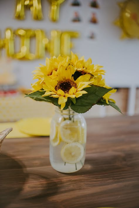 Sunshine And Sunflowers Party, Lemon And Sunflower Centerpieces, Sunflower Party Centerpieces, Lemon Sunflower Centerpieces, Bee Party Decorations First Birthdays, You Are My Sunshine Party Theme, Diy Sunflower Birthday Decor, Bees And Sunflowers Party, First Birthday You Are My Sunshine