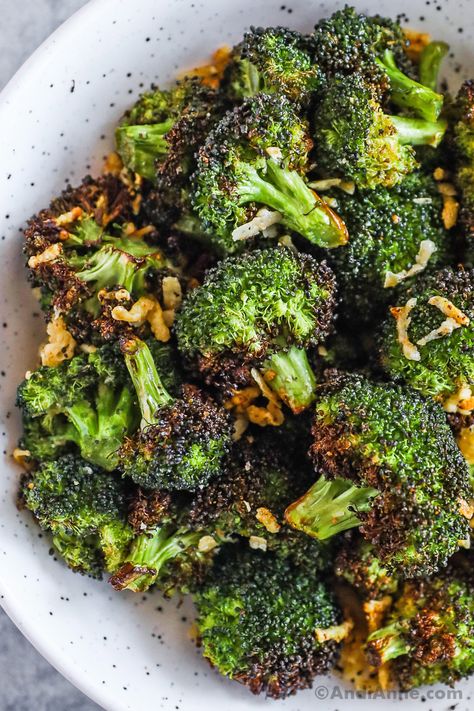 Air Fry Broccoli, Air Fryer Green Beans, Air Fryer Broccoli, Crispy Recipes, Fried Broccoli, Air Fryer Pork Chops, Ways To Cook Chicken, Vegetable Prep, Veggie Chips