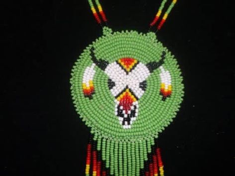 Buffalo Skull, Deer Hide, Native American Crafts, Loom Pattern, American Indian Art, Native American Beading, Bead Loom Patterns, Skull Necklace, Loom Patterns