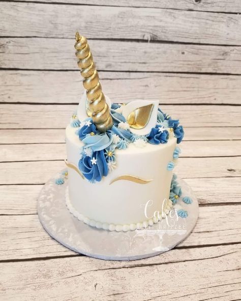 Blues unicorn cake Blue Unicorn Birthday Party, Blue Unicorn Cake, Unicorn Cake Design, First Birthday Cupcakes, 10 Birthday Cake, 5th Birthday Cake, Blue Unicorn, 16 Cake, Instagram Cake