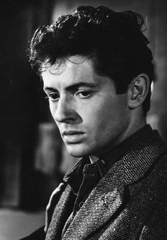 Farley GRANGER Farley Granger, Vintage Actors, I Am A Dreamer, Classic Actors, Gorgeous Guys, Hollywood Men, Actors Male, Most Handsome Actors, Classic Movie Stars