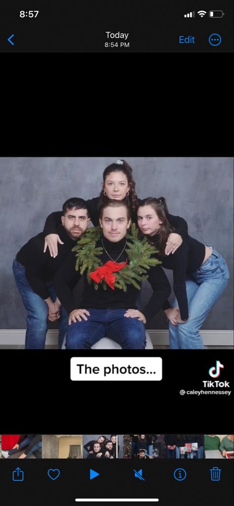 Cringey Christmas Photos, Jcpenny Photos Family Christmas, Awkward Sibling Photos Christmas, Cringy Christmas Family Photos, Awkward Jcpenny Photos Family, Sibling Christmas Pictures Older, Jcpenny Photoshoot Christmas, Awkward Family Photos 4 People, Family Christmas Pictures Funny