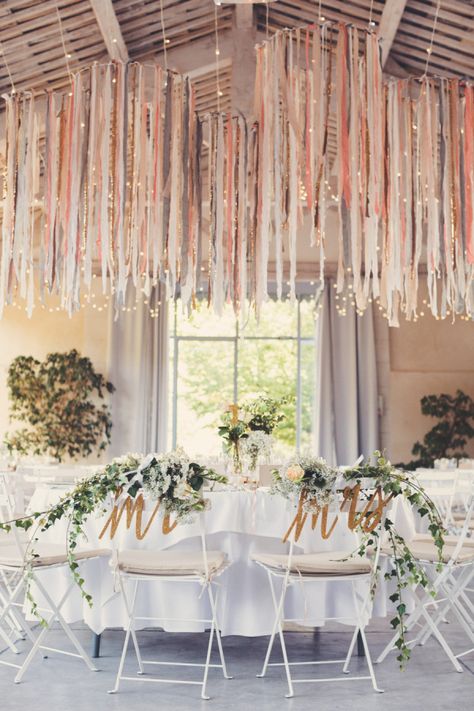 Hanging Ribbon Reception Decor | Claire Brun Photography | Fall 2015 Wedding Colors in Taupe, Mauve, and Dusty Rose Wedding Backdrop Lights, Wallpaper Unicorn, Hiasan Perkahwinan, Diy Dream Catcher, Light Fixture Covers, Rustic Summer Wedding, Rustic Wedding Decorations, Wedding Chandelier, Light Backdrop