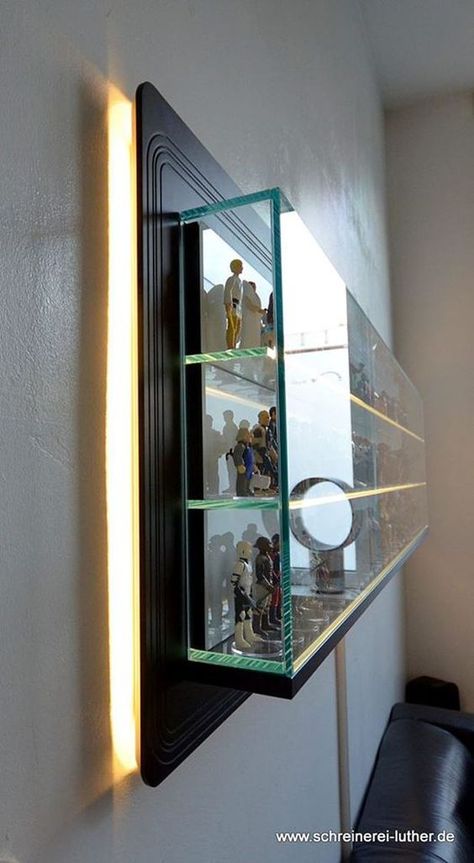 Figure Display Shelf, Action Figures Display, Star Wars Action Figures Display, Kenner Star Wars Action Figures, Action Figure Display Case, Running Gadgets, German Furniture, Figures Display, Glass Shelves In Bathroom