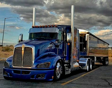 Kenworth T680 Custom, Peterbilt 386, Kenworth T660, Bus Girl, Tractor Trailer Truck, Custom Big Rigs, Trucking Life, Truck Paint, Show Trucks