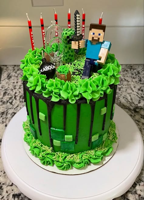 Minecraft Cake Decorations, Small Minecraft Cake, Mind Craft Cakes For Boys, Minecraft Round Cake, Homemade Minecraft Cake, Minecraft Buttercream Cake, Mindcraft Cakes Birthday Boys, Minecraft Birthday Cakes, Minecraft Birthday Cake For Boys