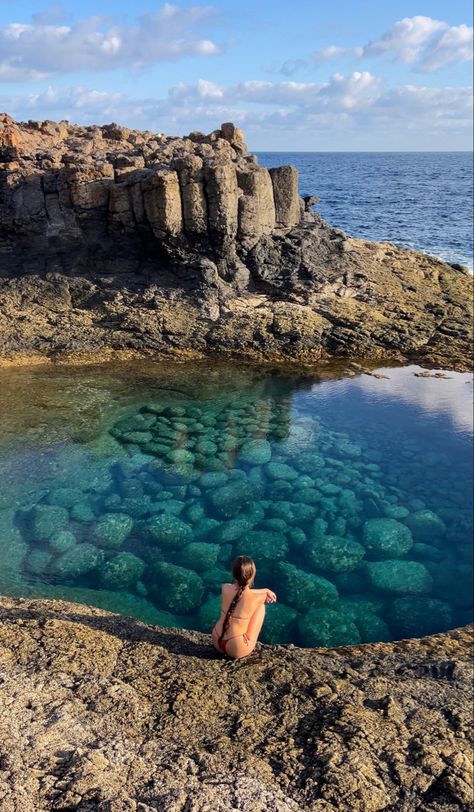 Tide Pools California, Hawaii Tide Pools, Tide Pools Aesthetic, Tide Pool Aesthetic, Canary Islands Aesthetic, Tide Pool, Water Pictures, Adventure Inspiration, Montezuma