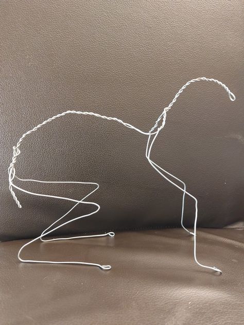 Armature Sculpture, Shape Sculpture, Rabbit Wire, Wire Armature, Paper Mache Animals, Felted Wool Crafts, Needle Felting Tutorials, Needle Felting Projects, Velvet Pumpkins