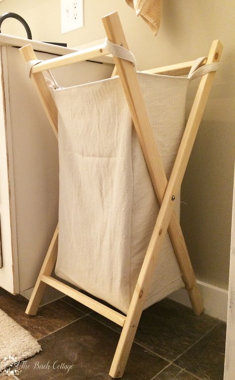 Diy Wooden Laundry Hamper, Wooden Laundry Basket Diy, Clothes Hamper Ideas Diy, Dyi Laundry Basket, Laundry Baskets Ideas, Laundry Basket Diy, Laundry Hamper Diy, Laundry Basket Ideas, Wooden Laundry Hamper