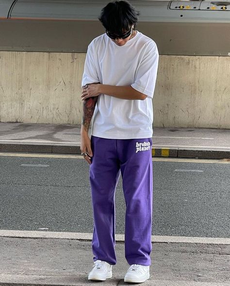 Hair Influencer, Colorful Streetwear, Streetwear Model, Purple Streetwear, Drip Outfit Men, Outfits Hombre, Clothing Pieces, Purple Outfits, Fits Clothes