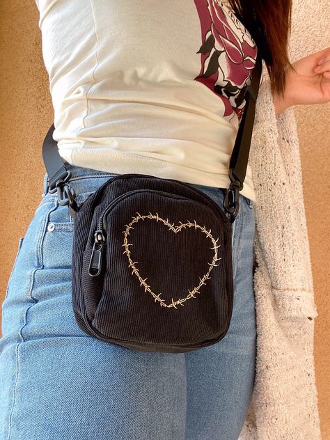 ♡ april ♡ on Twitter: "look what came in the mail today! these will be on the site on monday 🖤… " Black Heart Purse, Barbed Wire Heart, Gothic Black Bag With Zipper Closure, Black Gothic Shoulder Bag With Rivets, Killstar Purse, Gothic Crossbody Shoulder Bag With Zipper, Protect Your Heart, Wire Heart, Forever Yours