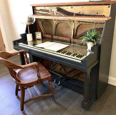 Piano Recycle Ideas, Old Piano Repurpose Ideas, Piano Remodel, Piano Shelf, Piano Projects, Piano Repurpose, Repurposed Piano, Piano Desk, Piano Decor