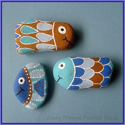 Fish Out of Water | The color and design possibilities are e… | Flickr Stone Animals, Fish Rocks, Rock Painting Tutorial, Koi Ponds, Painted Rocks Kids, Painting Creative, Painted Rocks Craft, Painted Rock Ideas, Painted Rocks Diy