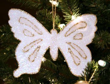 How to make Chrismons-Christmas ornaments using Christian Symbols Chrismon Tree, Chrismon Patterns, Chrismon Ornaments, Christian Ornaments, Butterfly Ornaments, Church Banners, Homemade Holiday, Christian Symbols, Sunday School Crafts