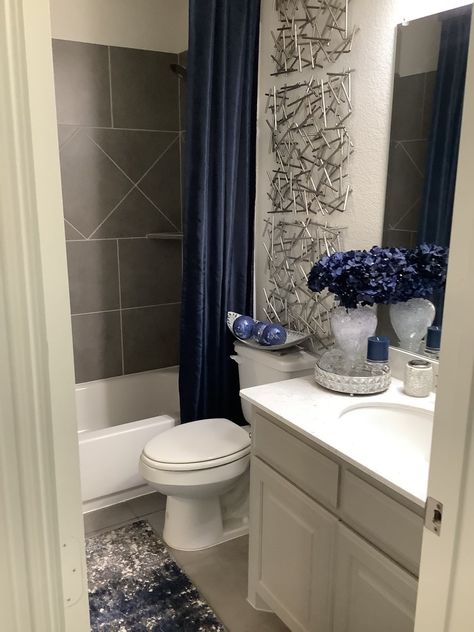 Glam Apartment, Navy Decor, Apartment Bathroom, Bathrooms Remodel, Decor Ideas, New Homes, Navy Blue, Apartment, Navy