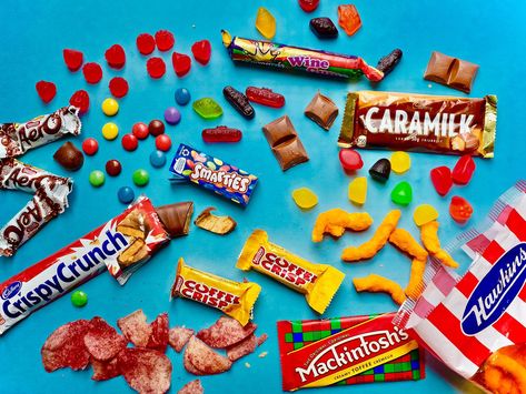 From Maynards wine gums to ketchup chips and Hawkins’ Cheezies, these beloved Canadian snack foods have yet to make themselves available in the United States. Canadian Treats, Canadian Snacks, Canadian Candy, Haribo Gummy Bears, Coffee Crisp, Wine Gums, Popular Candy, Candy Club, Cadbury Dairy Milk