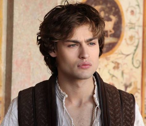 Romeo Aesthetic, Douglas Booth Romeo, Rabastan Lestrange, Douglas Booth, Fortune Favors The Bold, Movies Quotes Scene, Jonathan Scott, Costume Drama, Mötley Crüe