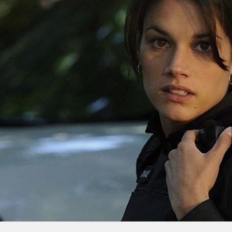 Andy McNally <3 Andy Mcnally, Missy Peregrym, Rookie Blue, Tv Programmes, Tv Drama, Cute Woman, Montreal, Tv Series, Fangirl