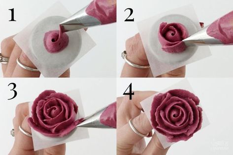 Buttercream Flower Tutorial Buttercream Roses Tutorial, Flower Wreath Cake, Buttercream Flowers Tutorial, Cake With Roses, Wreath Cake, Cake Decorating Flowers, Frosting Flowers, Buttercream Roses, Buttercream Flower Cake