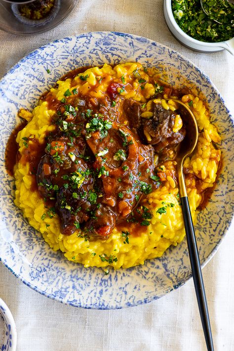 Instant Pot Osso Buco - Simply Delicious Instant Pot Osso Bucco Recipe, Osso Bucco Instant Pot, Osso Bucco Recipe Instant Pot, Osso Bucco Recipe, Osso Buco Recipe, Risotto Milanese, Recipe Instant Pot, Osso Bucco, Comfort Food Recipes Dinners