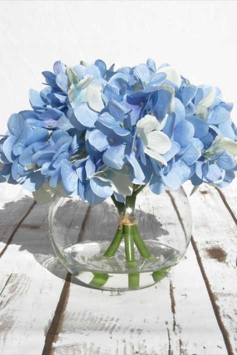 Hydrangea Flower Arrangement, Hydrangea Centerpieces, Hydrangea Flower Arrangements, Desk Tops, Blue Flower Vase, Round Glass Vase, Hydrangea Centerpiece, Unique Wedding Flowers, Artificial Hydrangeas