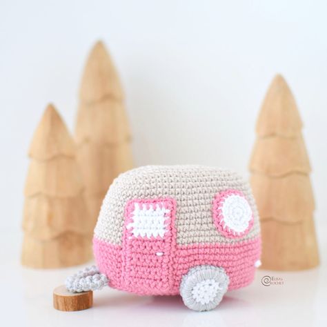 Camper Crochet Pattern Free, Camper Crochet Pattern, Crochet Caravan Free Pattern, Crochet Rv Free Pattern, Crochet Truck Pattern Free, Crochet Camping Ideas, Crochet Caravan, Camper Crochet, Crochet Camper