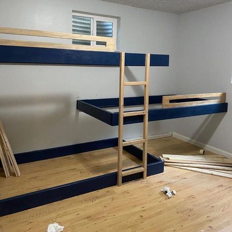 Three Beds In One Room Small Spaces, Compact Bunk Beds, Small Room 3 Beds Ideas, Triplet Beds Triple Bunk, 3 Built In Bunk Beds, Three Bed Bunk Bed, Hammock Bunk Bed, Triple Bunk Beds Low Ceiling, 3 Bunk Bed Ideas