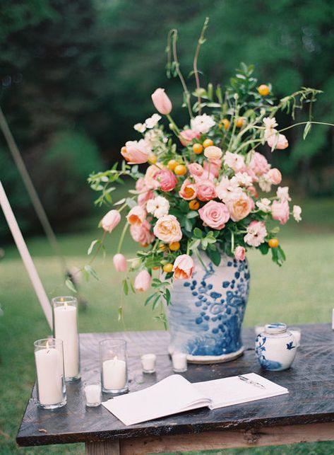 Fall Chinoiserie Wedding, Garden Style Centerpieces Wedding, Chinoiserie Garden Party, Blue And White Chinoiserie With Pink Flowers, Ginger Jar Wedding Reception, Charleston Wedding Flowers, English Garden Wedding Reception, Blue Chinoiserie Wedding, Chinoiserie Wedding Centerpieces