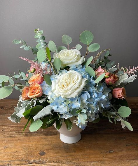 Peaches & Dreams | Annapolis - Glen Burnie (MD) Wedding Flowers | WildFlower Peach Wedding Centerpieces, Blue Peach Wedding, June Flowers, Wedding Flowers Wildflowers, Blue Wedding Centerpieces, Simple Wedding Centerpieces, Floral Arranging, Queen Anne's Lace, Wedding Order