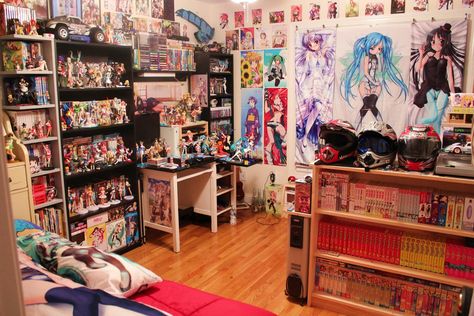 Kawaii Room Ideas, Geek Room, Nerd Room, Kawaii Bedroom, Otaku Room, Anime Decor, Anime Room, Cute Room Ideas, Gamer Room