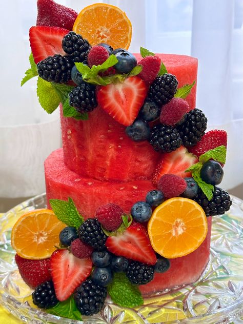 Vegetable Cake Design, Watermelon Cake Birthday Fresh Fruit, Mix Fruit Cake Decoration, Cake Made Out Of Fruit, Birthday Cake With Fruit, Tropical Fruit Cake, Cake Made Of Fruit, Birthday Fruit Cake, Fruits Shapes