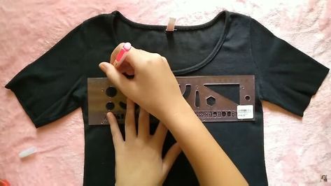 This is a guide to making a DIY square neck top. Learn how to make a square neck top out of an old long-sleeved t-shirt, with this easy step-by-step sewing tutorial. Diy Square Neck Top, Cute Diy, Square Neck Top, Shirt Printing, Cute Diys, Sewing Hacks, Easy Step, Sewing Tutorials, Long Tops