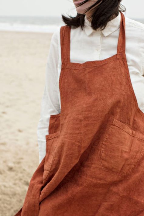 Natural Clothes, Smock Apron, Textiles Art, Linen Outfit, Natural Fiber Clothing, Natural Dye Fabric, Natural Dyeing, Natural Clothing, Fashion Landscape