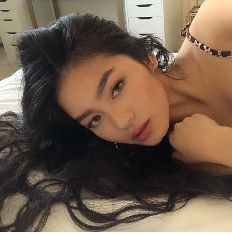 Jessica Vu, Shooting Pose, Dark Hair Makeup, Social Media Influencer, Asian Beauty, Influencer, Beauty