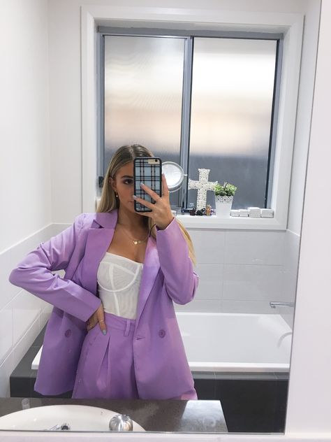 Lilac Purple Outfit, All Purple Outfit Aesthetic, Oversized Purple Blazer Outfit, Purple Fashion Aesthetic, Lavander Outfits Aesthetic, Violet Outfit Aesthetic, Lavander Clothes Aesthetic, Lilac Blazer Outfit, Violet Outfit