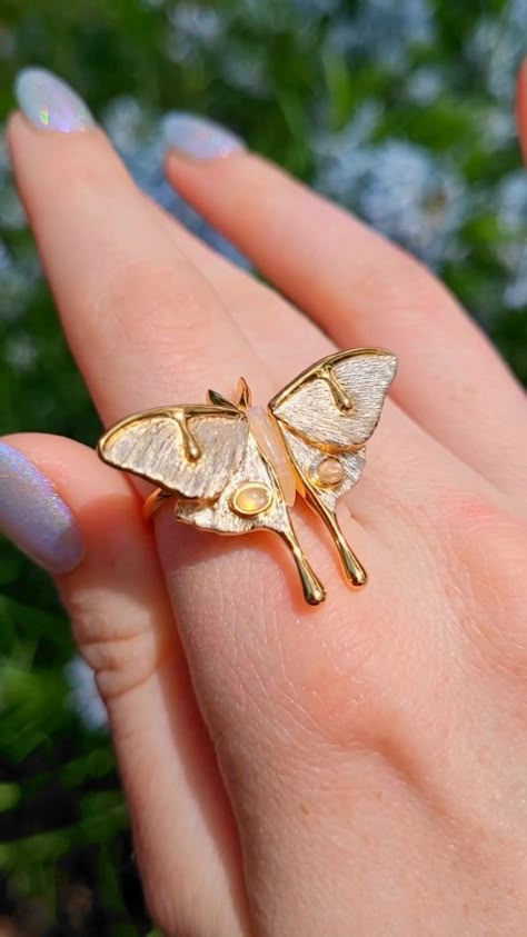 Marie June Jewelry (@mariejunejewelry) • Instagram photos and videos Marie June Jewelry, Luna Moth Ring, Accessories Idea, Bug Jewelry, Bijoux Art Nouveau, Jewellery Rings, Luna Moth, Dope Jewelry, Jewelry Lookbook