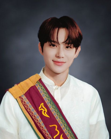 Nct Graduation Pic Edit, Kpop Graduation, Graduation Edit, Pic Edits, Graduation Pic, Pic Edit, Jungwoo Nct, Grad Pic, Nct Album