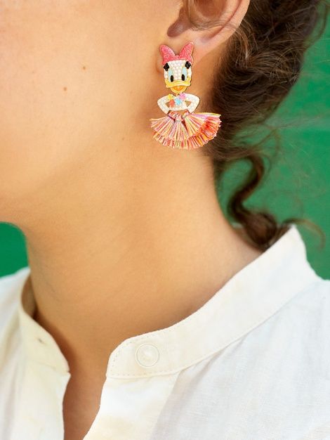 Disney Daisy Duck, Duck Earrings, Disney Cruise Vacation, Hula Skirt, Diy Crafts Love, Ups Shipping, Daisy Duck, Disney Jewelry, Disney Cruise