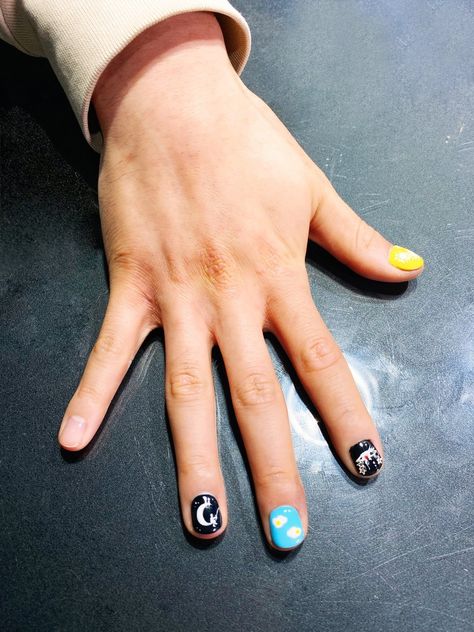 Idol Nails, Graffiti Nails, Nct Johnny, Vibrant Nails, Nct Yuta, Best Acrylic Nails, Perfect Nails, Black Nails, Swag Nails