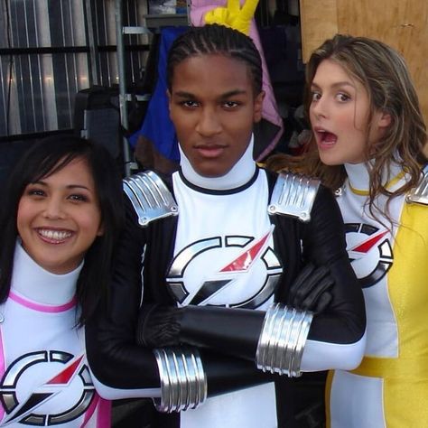 Operation Overdrive Behind the Scenes Power Rangers Funny, Power Rangers Cast, Power Rangers Operation Overdrive, Saban's Power Rangers, Pink Power Rangers, Tommy Oliver, Sailor Guardians, Full Body Hiit Workout, Female Power