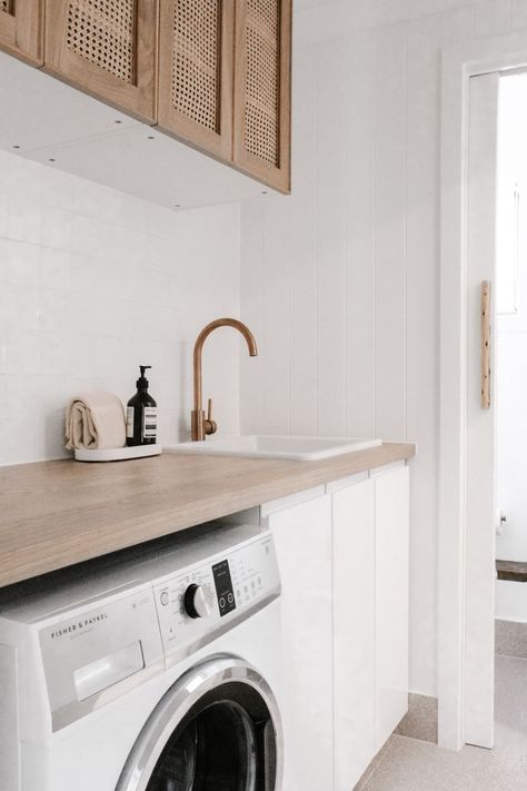 Laundry Bathroom Combo, Laundry Room Ideas Organization, Boho Apartment, Laundry Makeover, Boho Apartments, Dream Laundry Room, Laundry Room Renovation, Laundry Design, Modern Laundry Rooms