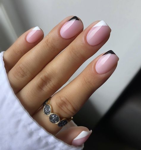 Black And White Nails, Unghie Sfumate, Milky Nails, Short Gel Nails, Nagel Tips, Colorful Nails, Cute Gel Nails, Dipped Nails, Square Acrylic Nails