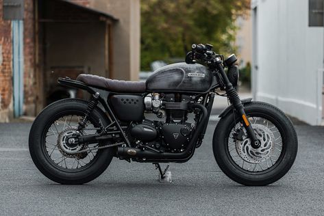 Triumph Bratstyle, Custom Bonneville, 125cc Motorbike, Triumph Bonneville Custom, Triumph Moto, Custom Bikes Cafe Racers, Motor Klasik, Triumph Motorcycle, Triumph Bikes