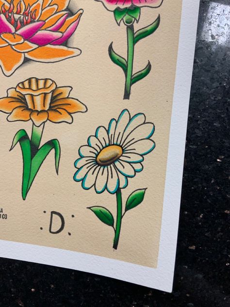 Daisy 
Flash
Tattoo flash
Painting
watercolor Daisy Tattoo American Traditional, Traditional Daisy Tattoo, American Traditional Flash, Daisy Tattoo, Traditional Flash, Old School Tattoo Designs, American Traditional Tattoo, School Tattoo, American Traditional